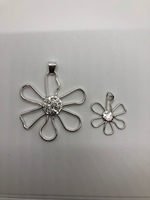 Mother/Daughter Flower Necklace